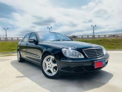 2010款奔驰s600，2010款奔驰s600是四驱吗