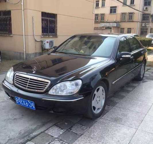 2003款奔驰s600，2003款奔驰E300！