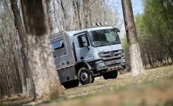 奔驰四驱越野房车，奔驰四驱越野房车图片