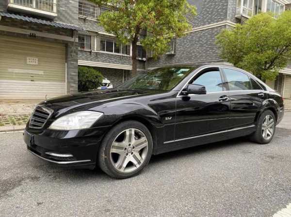 2010款奔驰s600，2010款奔驰s600是四驱吗