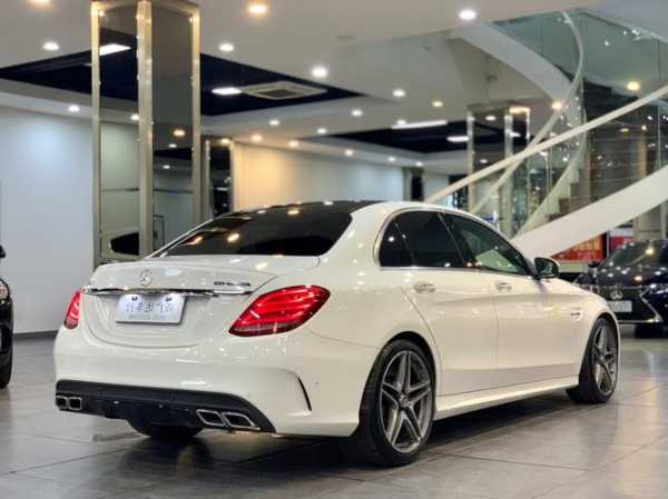 2017款奔驰e63amg？2017款奔驰c200l车身多长？