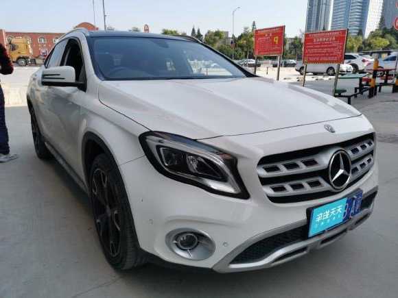 2017款奔驰gla，2017款奔驰GLA45Amg 怎么样！